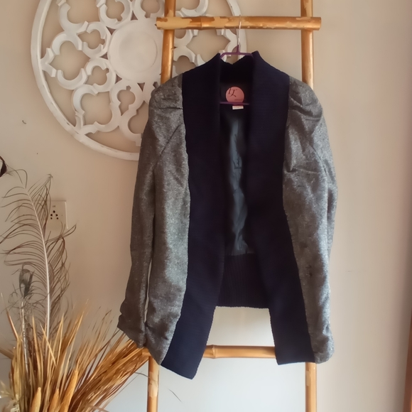 Checkered Korean Short Coat - Picture 4 of 17